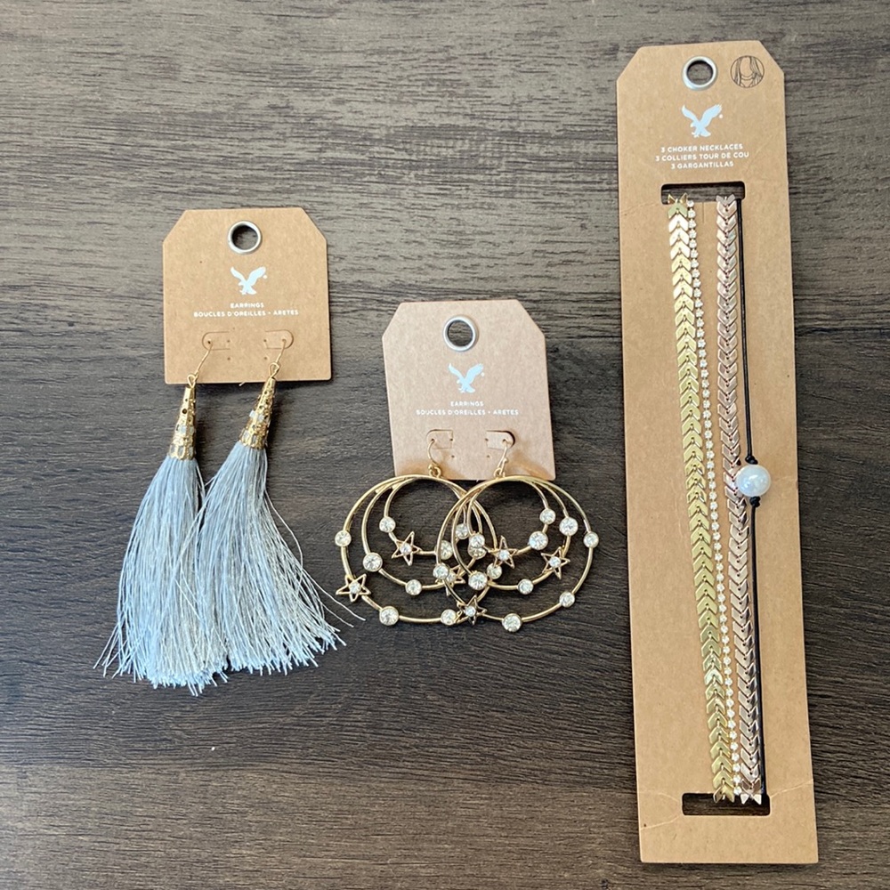 AE American Eagle Jewelry Set - 2 pairs of earrings & choker necklace set
